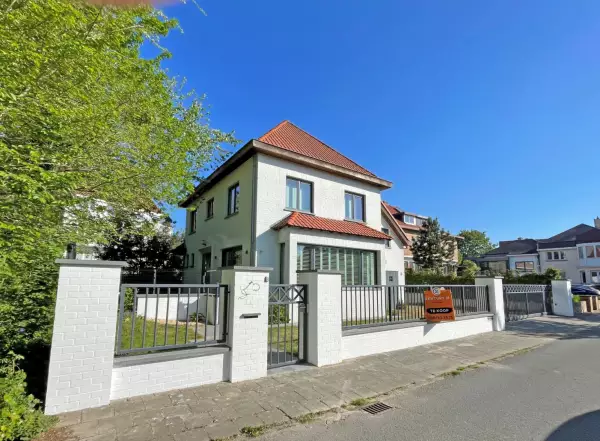 Prachtige villa op enkele minuten van het centrum en het strand van Sint-Idesbald.