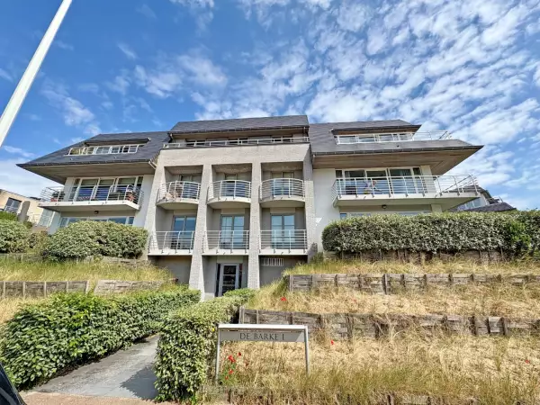 Recent appartement nabij het strand.