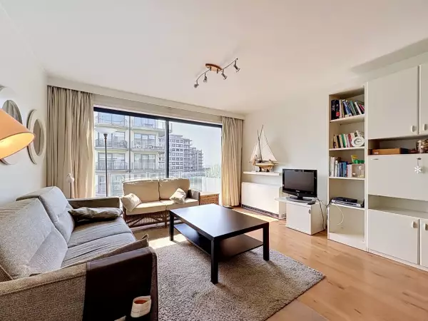 Doorloopappartement nabij het strand.