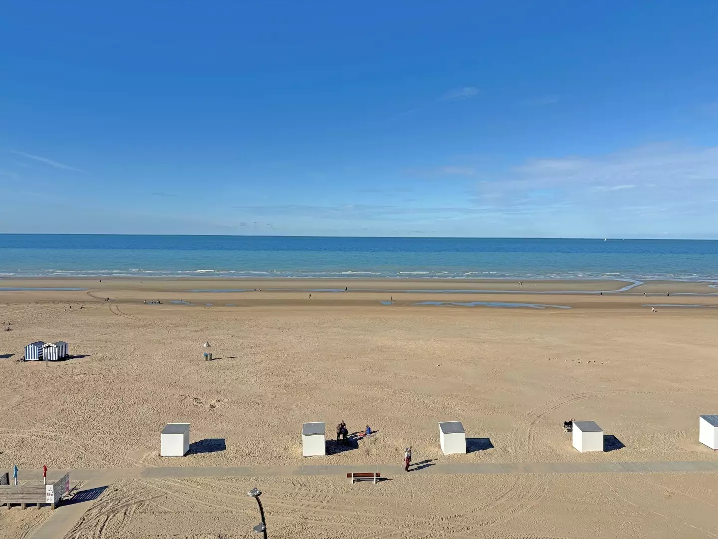 Appartement met 2 slaapkamers op de Zeedijk van De Panne