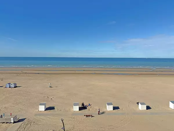 Appartement met 2 slaapkamers op de Zeedijk van De Panne