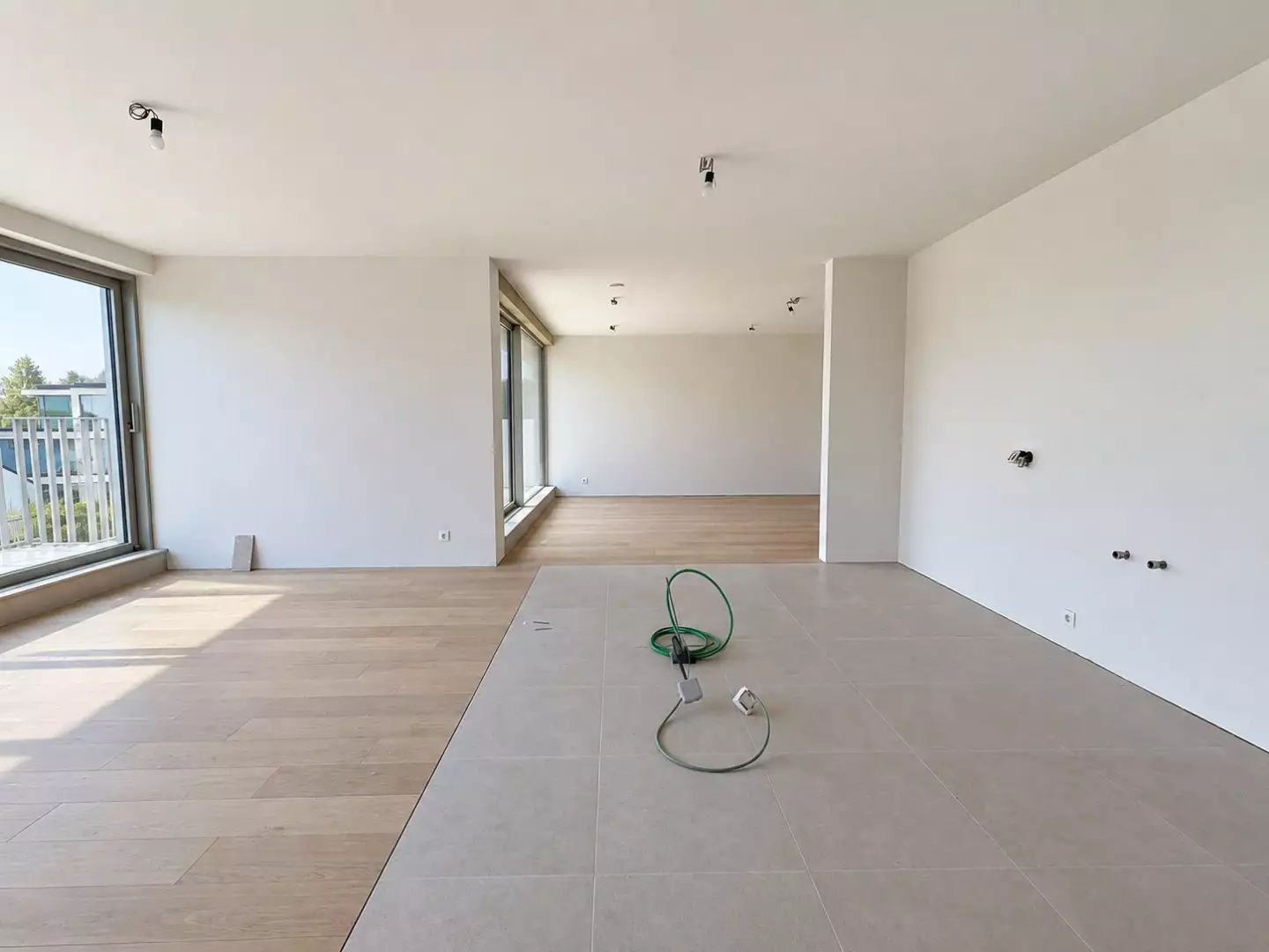 Ruim nieuwbouw appartement te Sint-Idesbald.