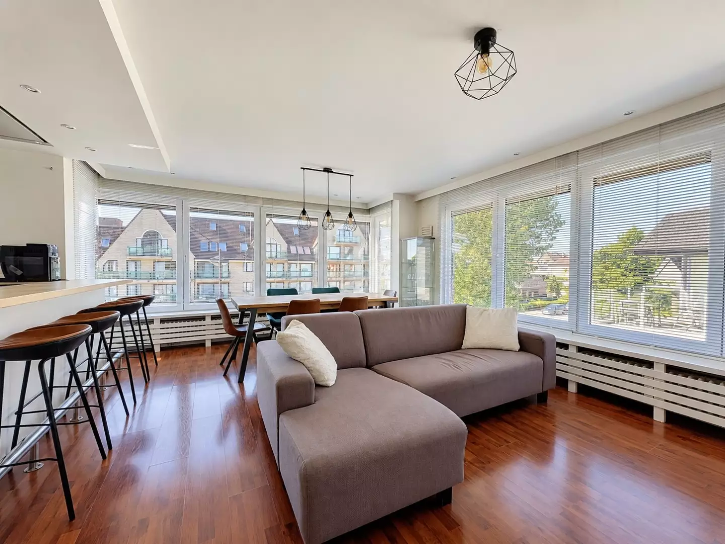 Hoekappartement op enkele minuten van het centrum van Oostduinkerke.