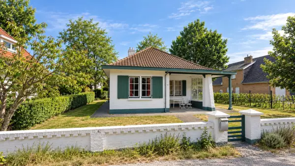 Charmante woning met zeer goede ligging.