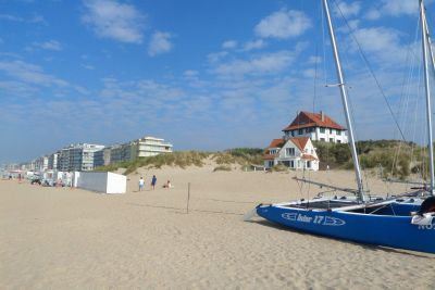 Zomerrush op vastgoed aan de kust